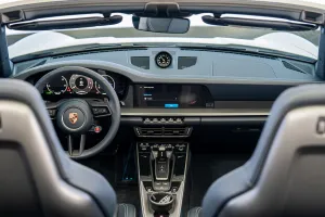 2025 Porsche 911 Carrera