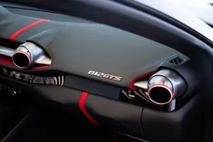 2022 فيراري 812 سوبر فاست