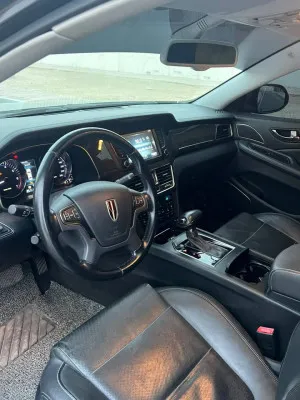 2019 Hongqi H7