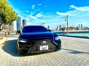 2022 Lexus ES in dubai
