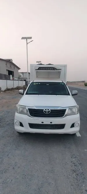 2014 تويوتا هايلوكس in dubai