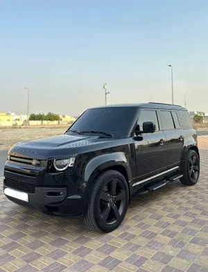 2024 لاند روفر ديفندر in dubai