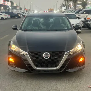 2022 Nissan Altima in dubai