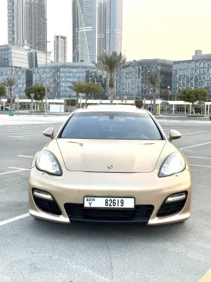 2011 Porsche Panamera in dubai