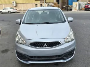2017 Mitsubishi Mirage in dubai