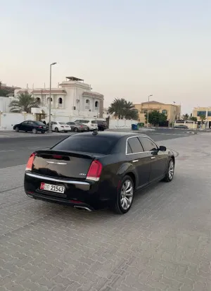 2018 كرايسلر ٣٠٠