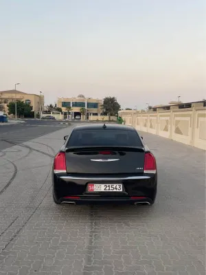 2018 كرايسلر ٣٠٠