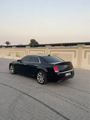 2018 كرايسلر ٣٠٠