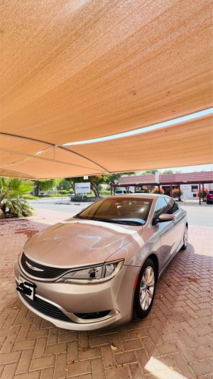 2015 Chrysler 200 in dubai