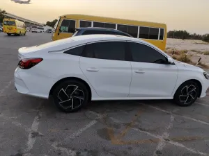 2022 MG GT