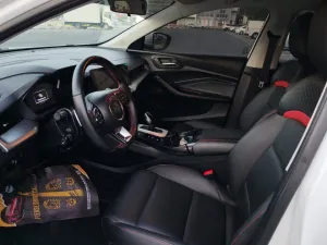 2022 MG GT