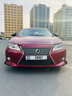 2013 Lexus ES in dubai