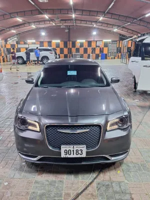 2016 كرايسلر ٣٠٠