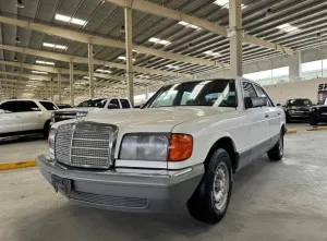 1984 Mercedes-Benz 300 in dubai