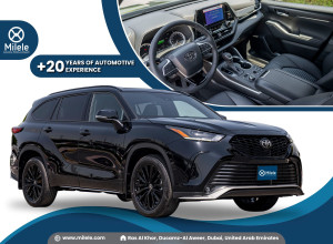 2023 Toyota Highlander in dubai