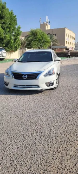 2013 Nissan Altima in dubai