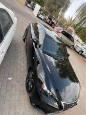 2016 لكزس اي اس