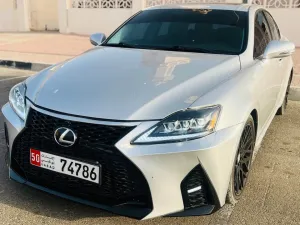 2009 لكزس اي اس in dubai