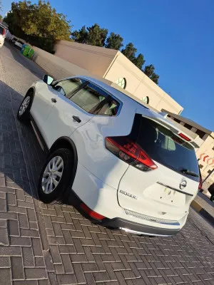 2020 نيسان روج