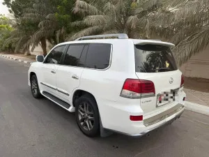 2015 Lexus LX 570