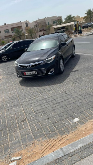 2013 Toyota Avalon in dubai