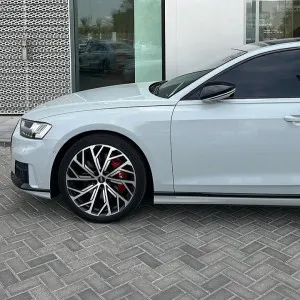 2020 اودي آي ٨