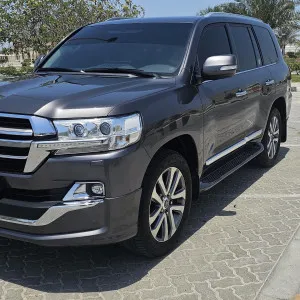 2019 Toyota Land Cruiser