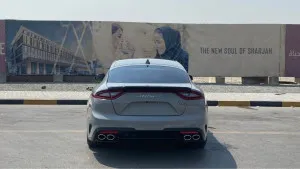 2020 كيا ستينجر