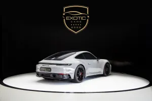 2024 بورش 911 كاريرا