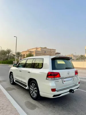 2017 Toyota Land Cruiser