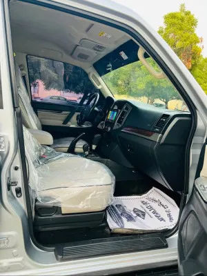 2015 Mitsubishi Pajero