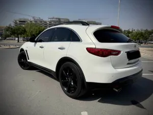 2016 Infiniti Q70