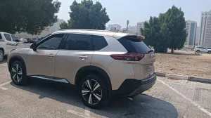 2021 Nissan Rogue in dubai
