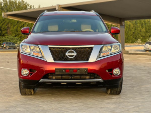 2015 Nissan Pathfinder in dubai