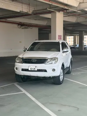 2009 Toyota Fortuner in dubai