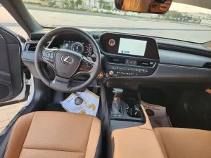 2024 Lexus ES