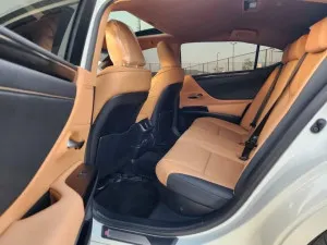 2024 Lexus ES