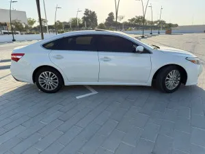 2014 تويوتا افالون