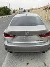2016 لكزس اي اس