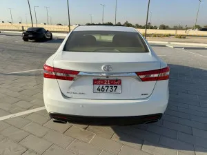 2014 تويوتا افالون