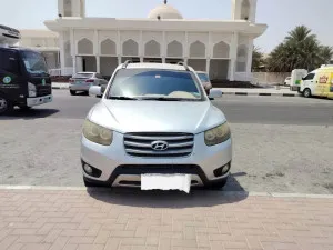 2012 هيونداي سانتا في in dubai