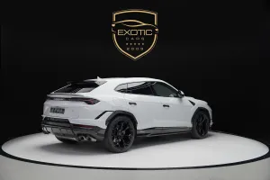 2024 Lamborghini URUS