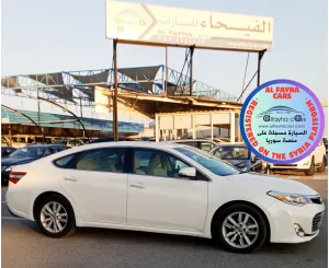 2014 Toyota Avalon in dubai