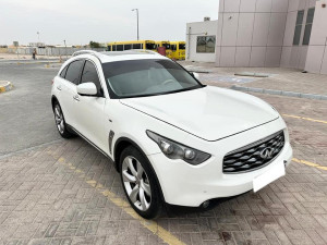 2010 Infiniti FX50 in dubai