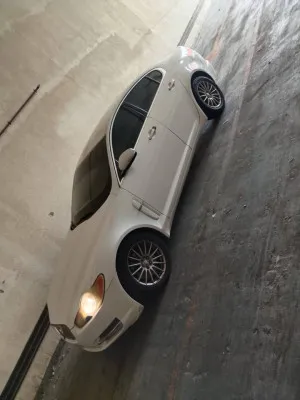 2010 Jaguar XF in dubai