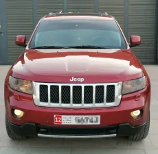 2013 Jeep Grand Cherokee in dubai