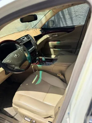 2007 Lexus LS 460