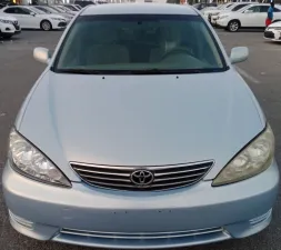 2005 Toyota Camry in dubai