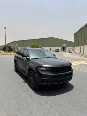2021 Jeep Grand Cherokee in dubai