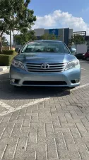 2011 Toyota Avalon in dubai